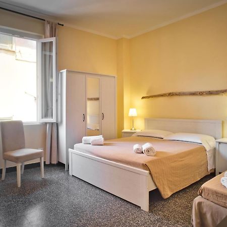 2 Passi Dal Mare Hotel Finale Ligure Luaran gambar