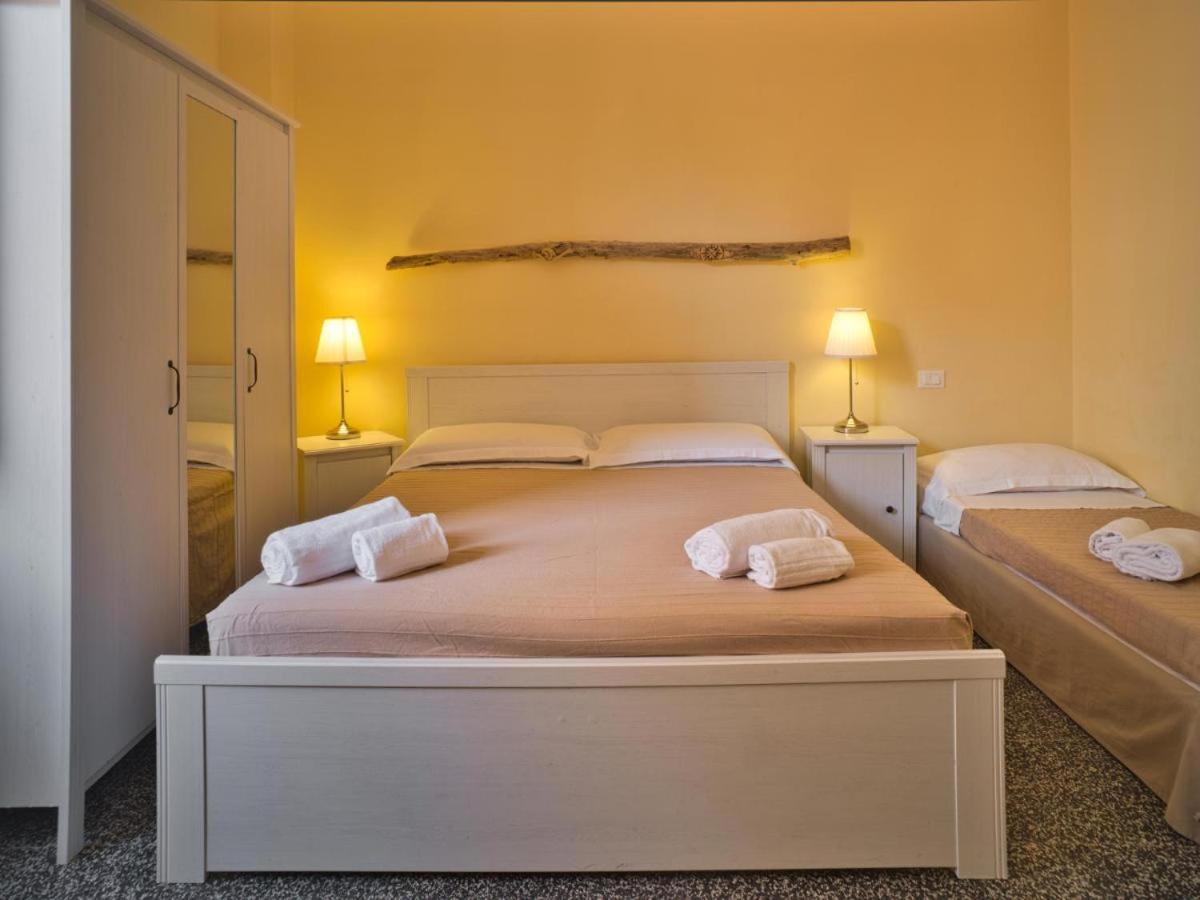 2 Passi Dal Mare Hotel Finale Ligure Luaran gambar