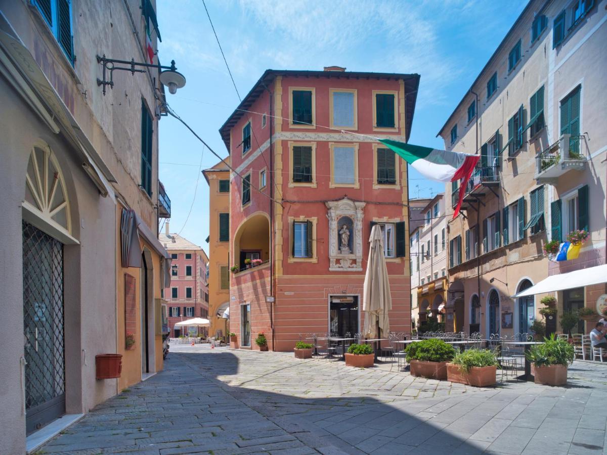 2 Passi Dal Mare Hotel Finale Ligure Luaran gambar